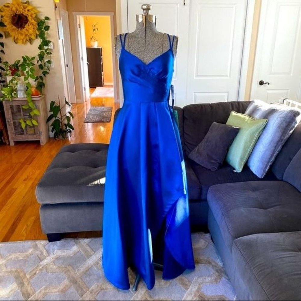 NWT SIZE 1 ROYAL BLUE FORMAL V-NECK BALLGOWN PROM DRESS
